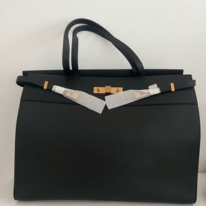 Saint Laurent Large Manhattan Tote In Black - NWT
